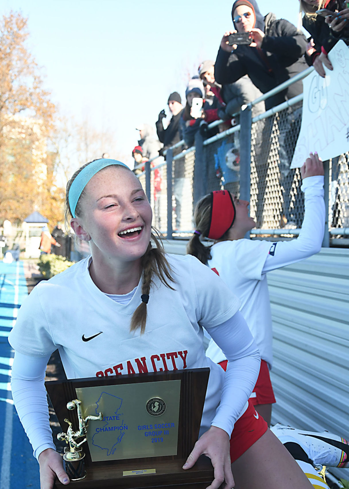111719_spt_ocgirlssoccer00123696